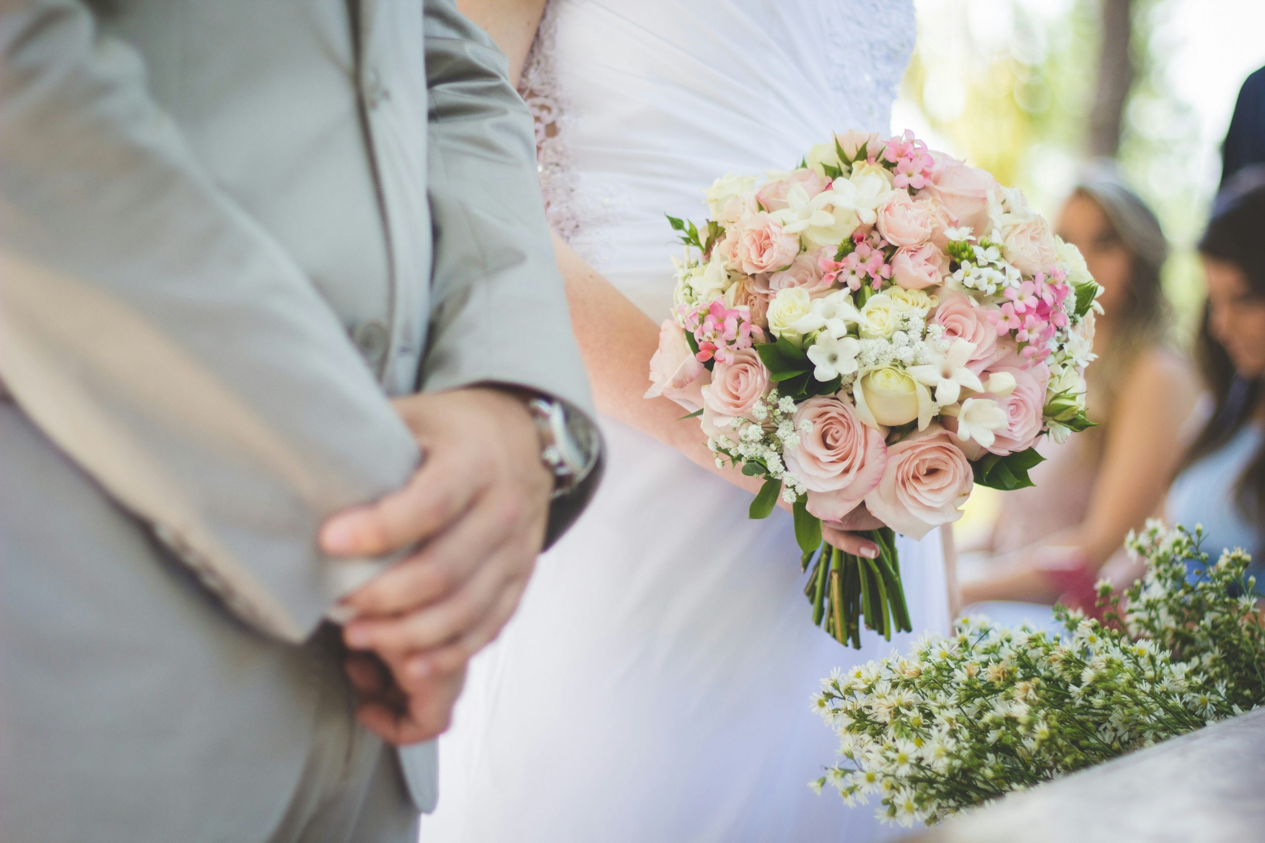 Wedding Holding Boquette scaled